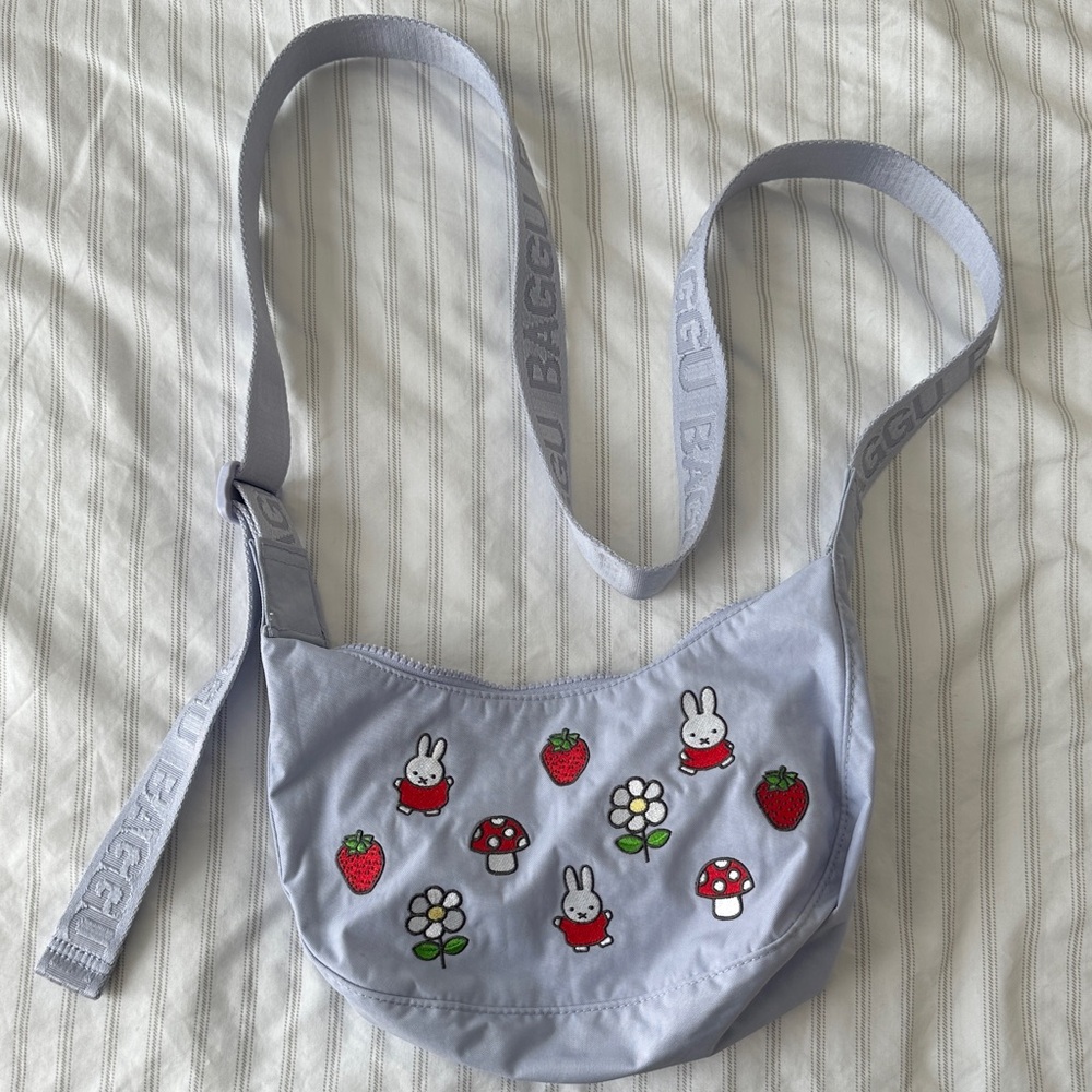 BAGGU MIFFY Small Crescent Bag